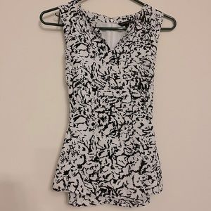 Banana Republic V-neck